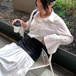 Leather pleated skirt